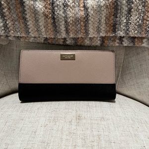 Kate Spade: Staci large, slim, bifold, wallet tan and black